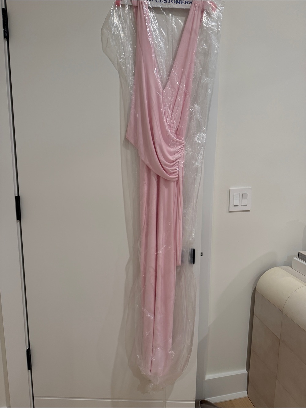 Club London Elegant Pink Halter Draped Evening Gown size US 0 - Picture 4 of 6